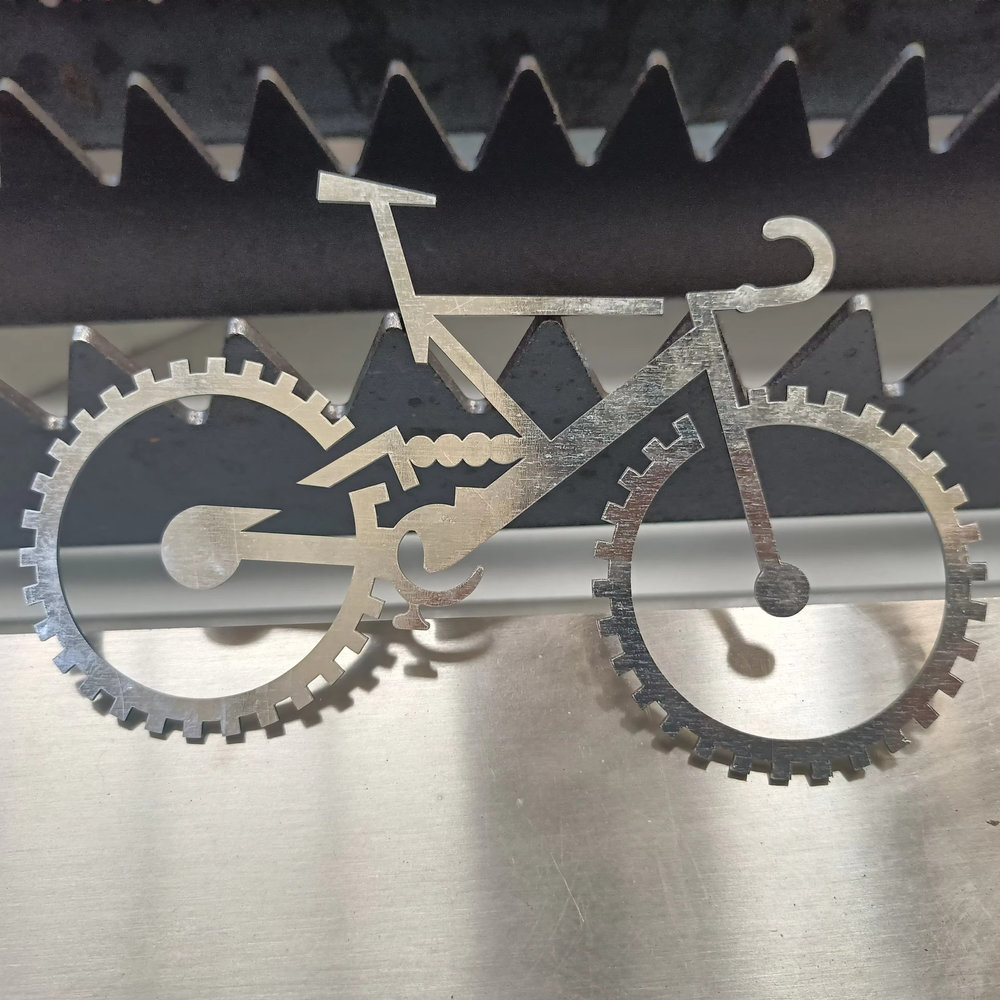 Endüstriyel Sınıf 1kw 1.5kw 2k - Industrial Laser Cutter For Metal incelemesi ve fiyatı