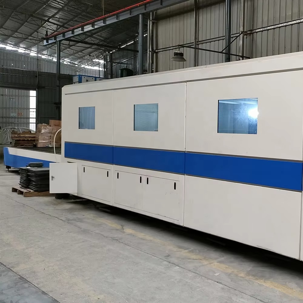 Endüstriyel 6000W Fiber Lazer  - Industrial Laser Cutter For Metal incelemesi ve fiyatı